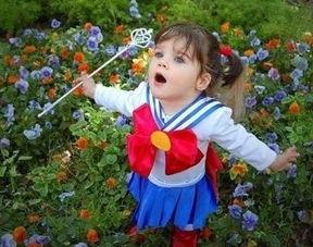 草坪吃瓜娃娃照